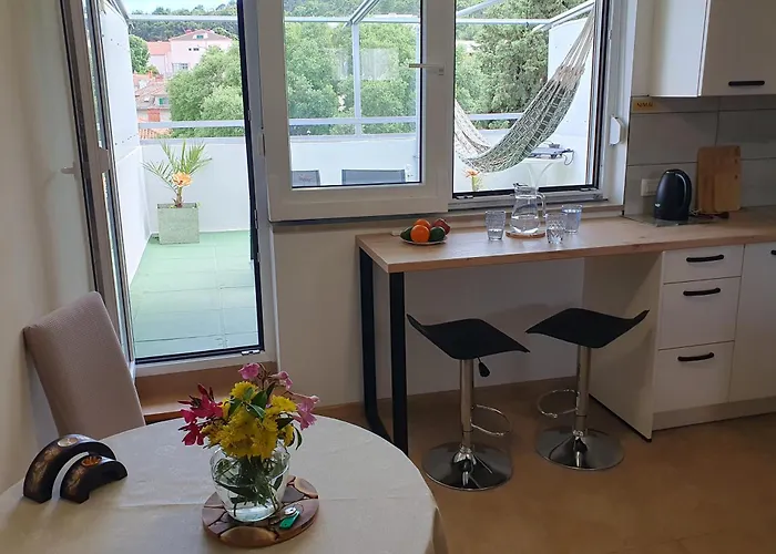 Nimai With 2 Bedroom, Split, Near Park Marjan *