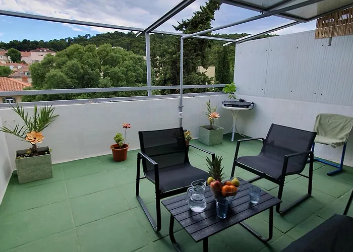 Nimai With 2 Bedroom, Split, Near Park Marjan شقة سبليت